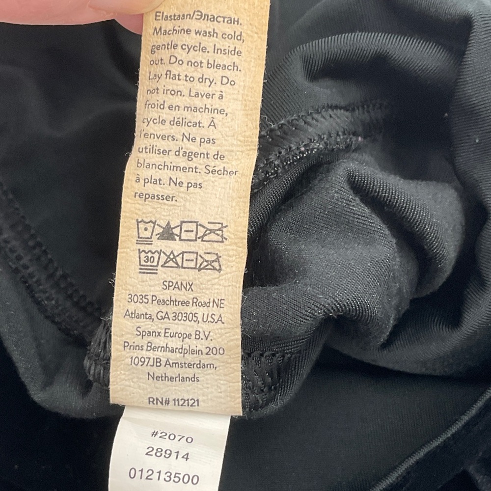 Spanx EUC Shiny Velvet High Waisted Leggings Black L Bodycon Holiday Shapewear - Picture 14 of 16